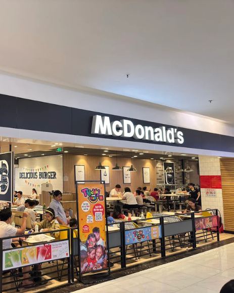 McDonald's Giga Mall – Địa điểm tiện lợi cho tiệc nhỏ và họp mặt gia đình