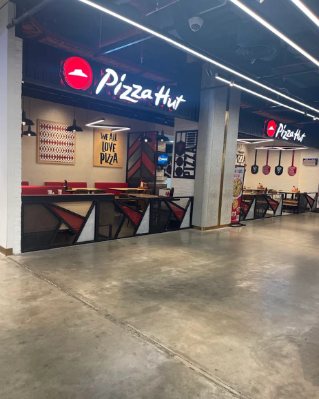 Pizza Hut Thiso Mall – Địa Điểm Tiện Lợi Cho Tiệc Nhỏ & Họp Nhóm Tại Khu Sala